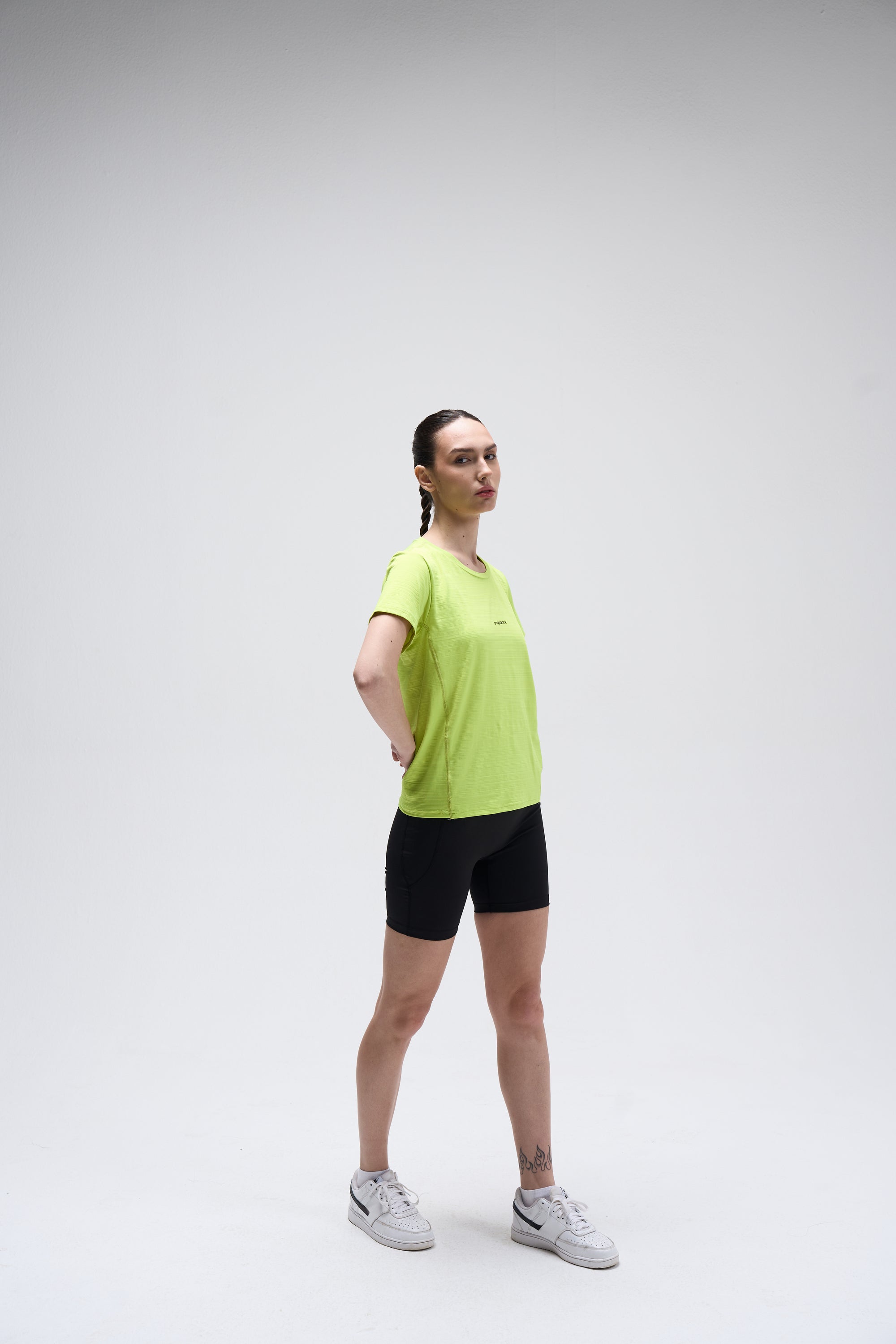 Your Wardrobe Needs This: The Viral Snapback Oversized Drift Tee